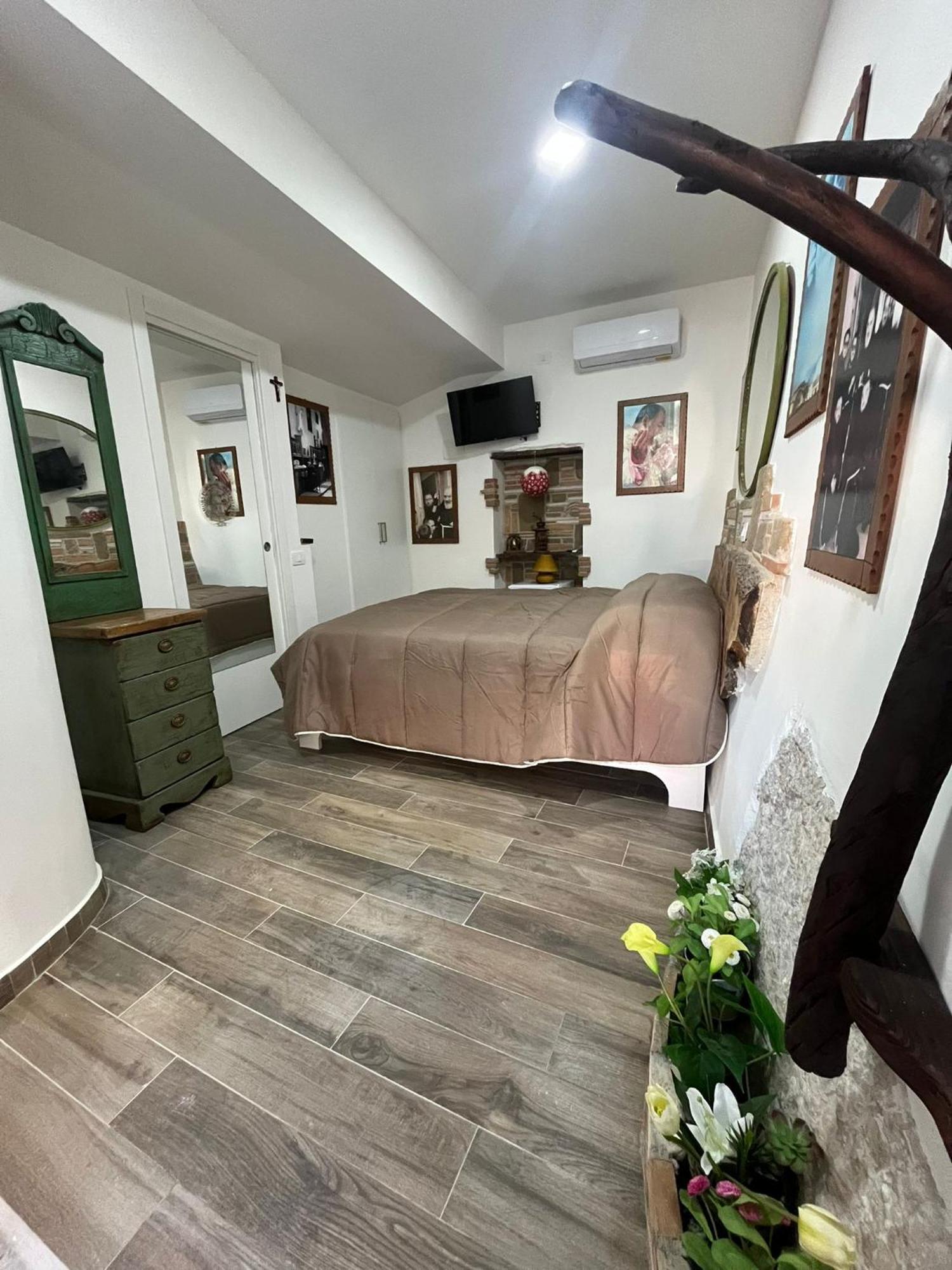 Dimora Forgione B&B - Pietrelcina Eksteriør bilde